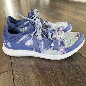 Under Armour Girls Grade School Infinity 3 Running Shoe, purple Lavender, size 5